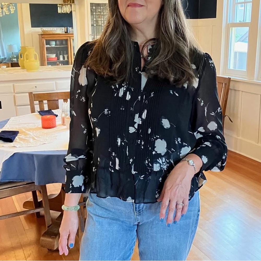 Cabi Silhouette Blouse - Picture 11 of 15